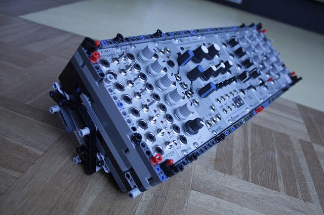 lego-modular-4