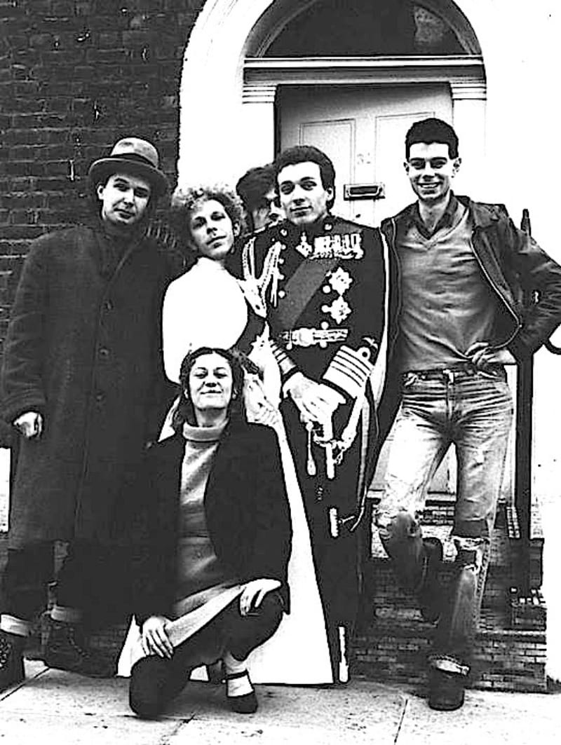 Family-Fodder-1981