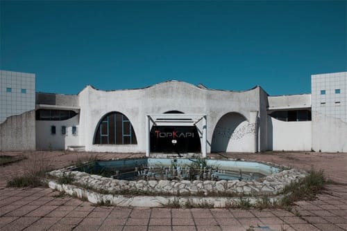 Paradise Discotheque: Photographer captures the ruins of former Italian nightclus