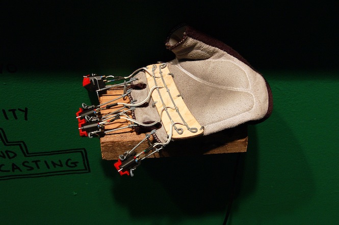 1403283192Stylus_glove