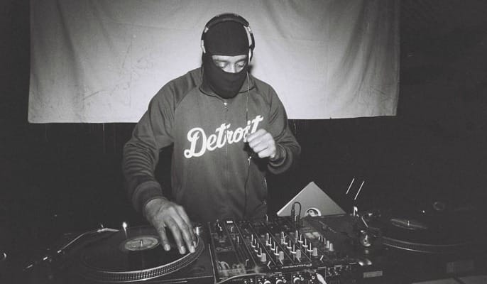 DJStingray280415