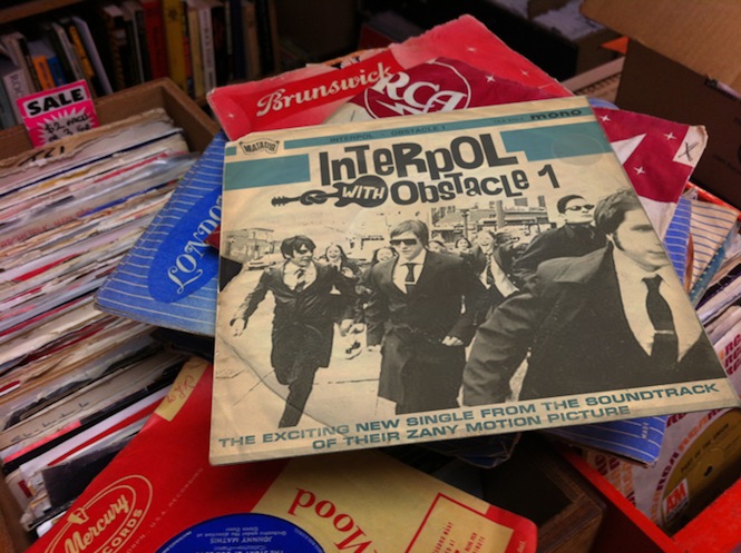 retrosingle_interpol_store
