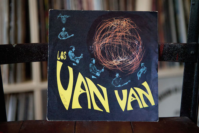 Sleeve design: Noelvis Díaz. Los Van Van - Self-Titled