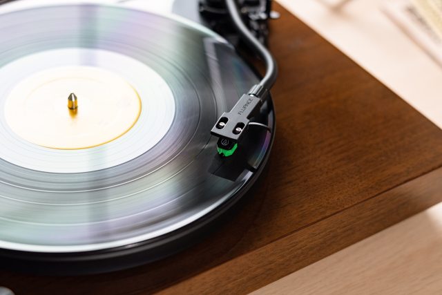 RT81+ turntable