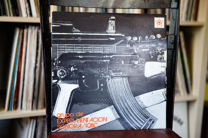 Sleeve design: Pablo Labañino. Grupo De Experimentación Sonora Del I.C.A.I.C. - 4