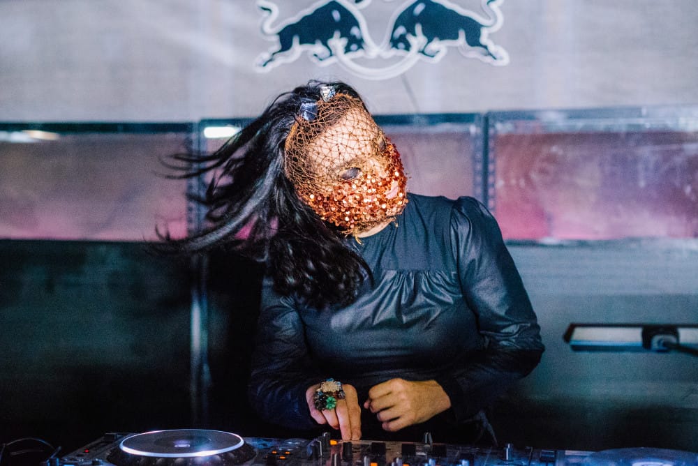 MaxwellSchiano_TriAngleRecords5YearNYC_2015RBMA8